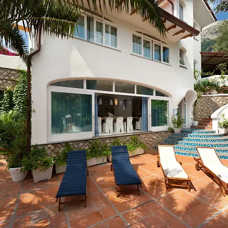 Villa Infinity
